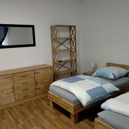 Ferienwohnung Macfewo Im Zentrum Von Майен Екстериор снимка