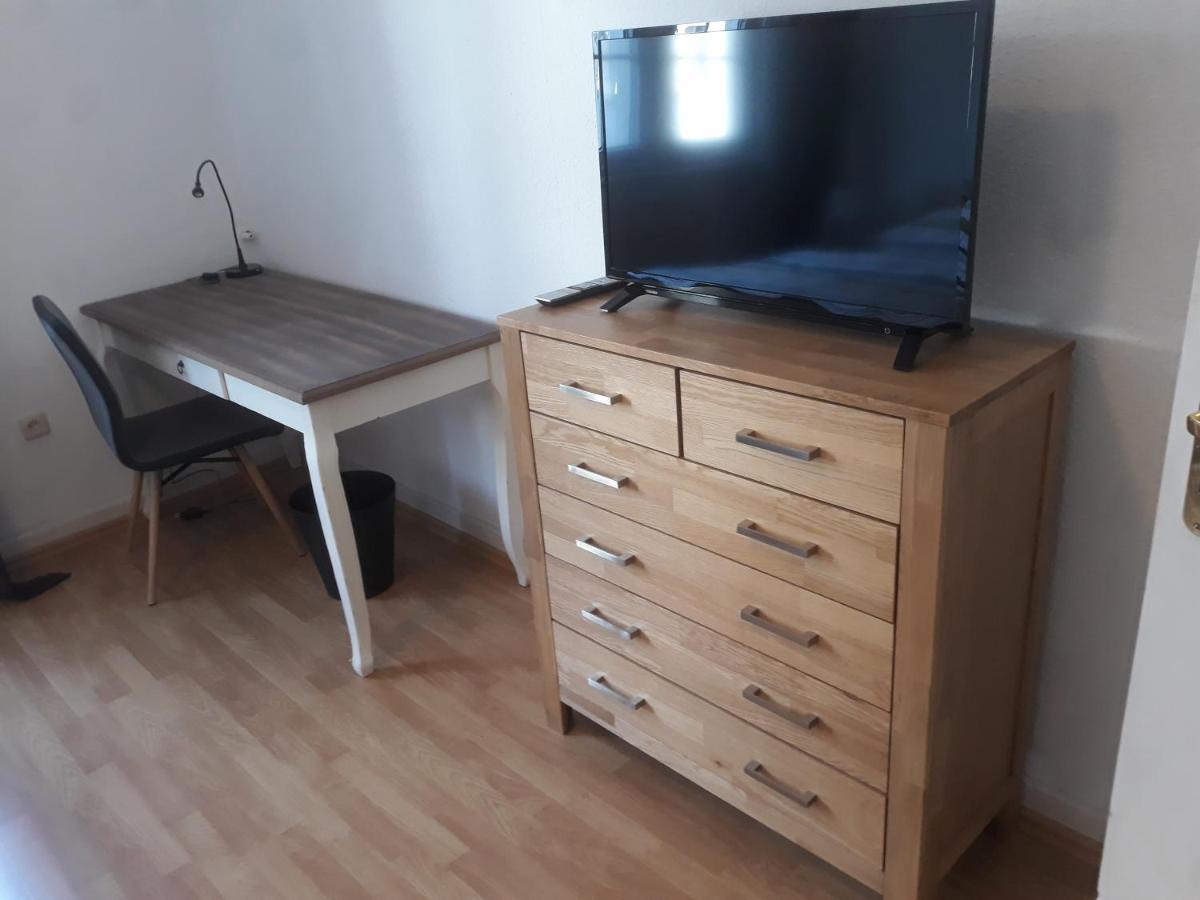 Ferienwohnung Macfewo Im Zentrum Von Майен Екстериор снимка