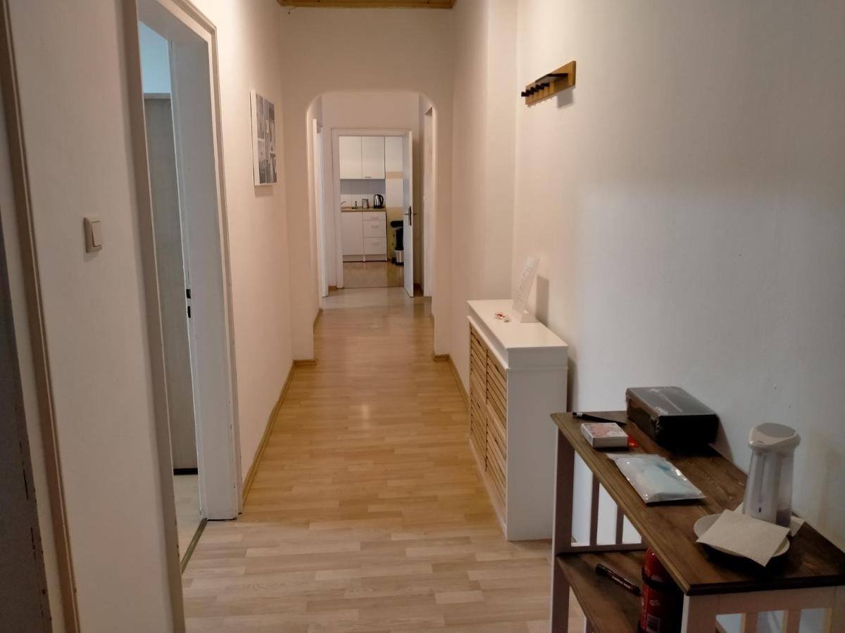 Ferienwohnung Macfewo Im Zentrum Von Майен Екстериор снимка